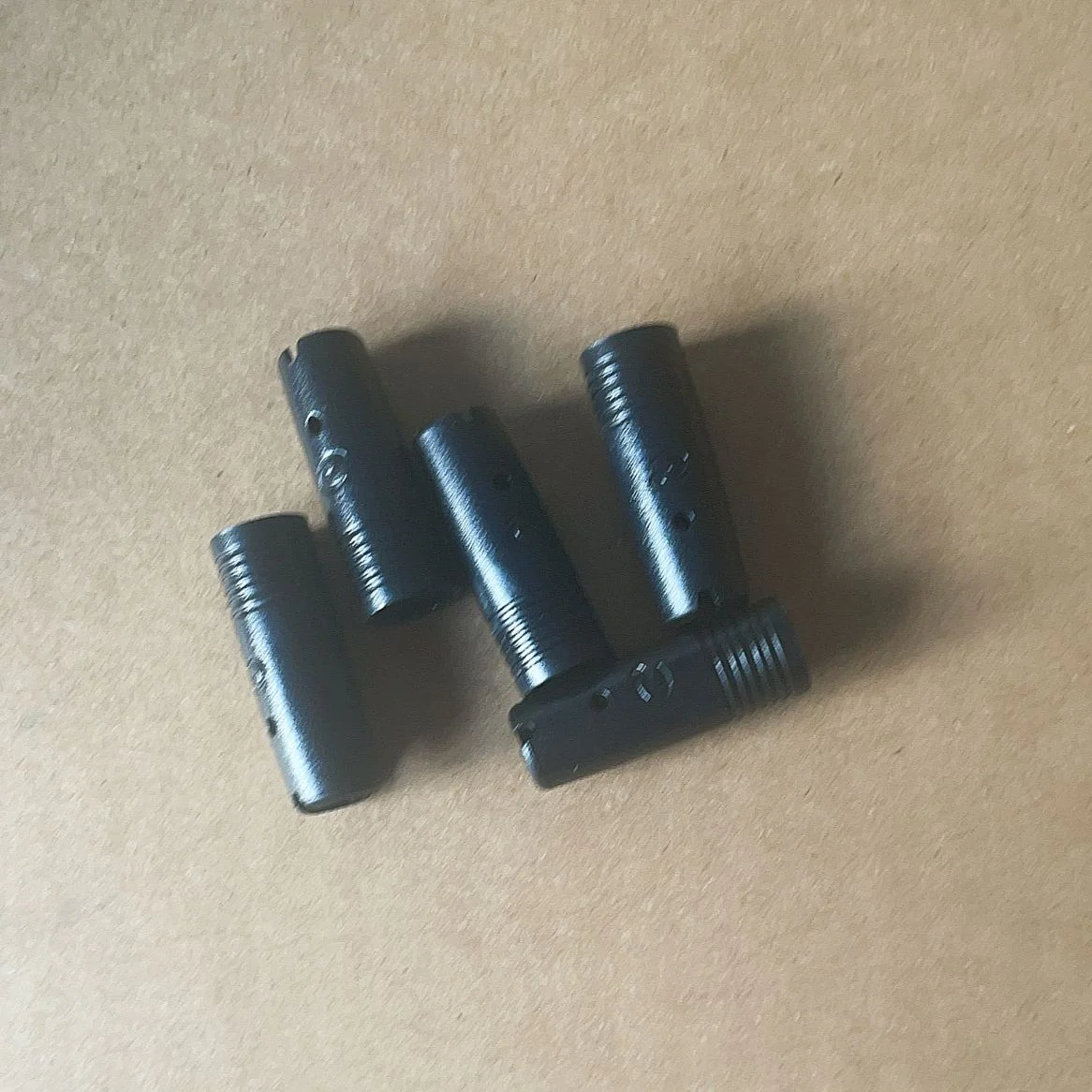 Một bộ lọc và một nắp cảm biến cho máy dò rò rỉ dòng Inframate 02